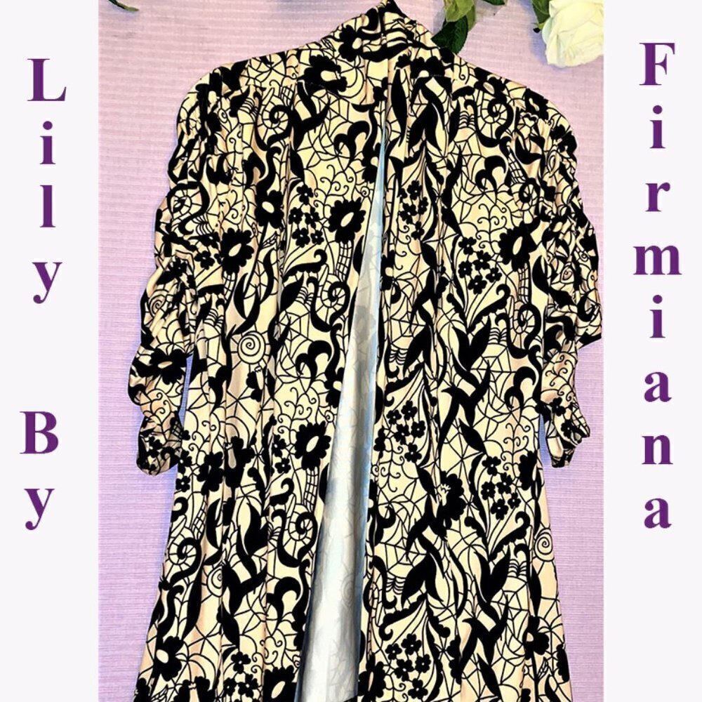 New Without Tags Lily by Firmiana Silk Like KIMONO Absolutely Gorgeous!
